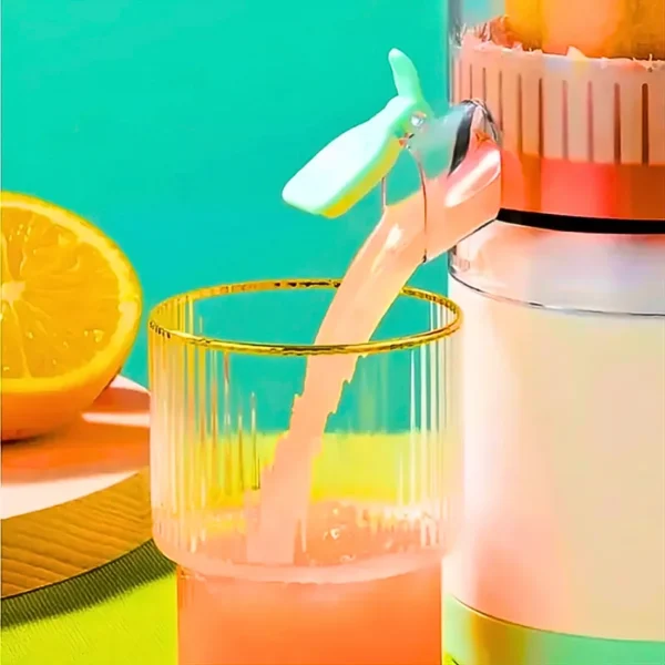 Mini Espremedor de Frutas Portátil - Imagem 5